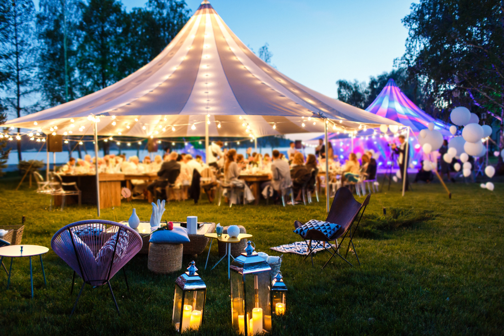 How to Plan a Marquee Wedding [An Expert Guide]